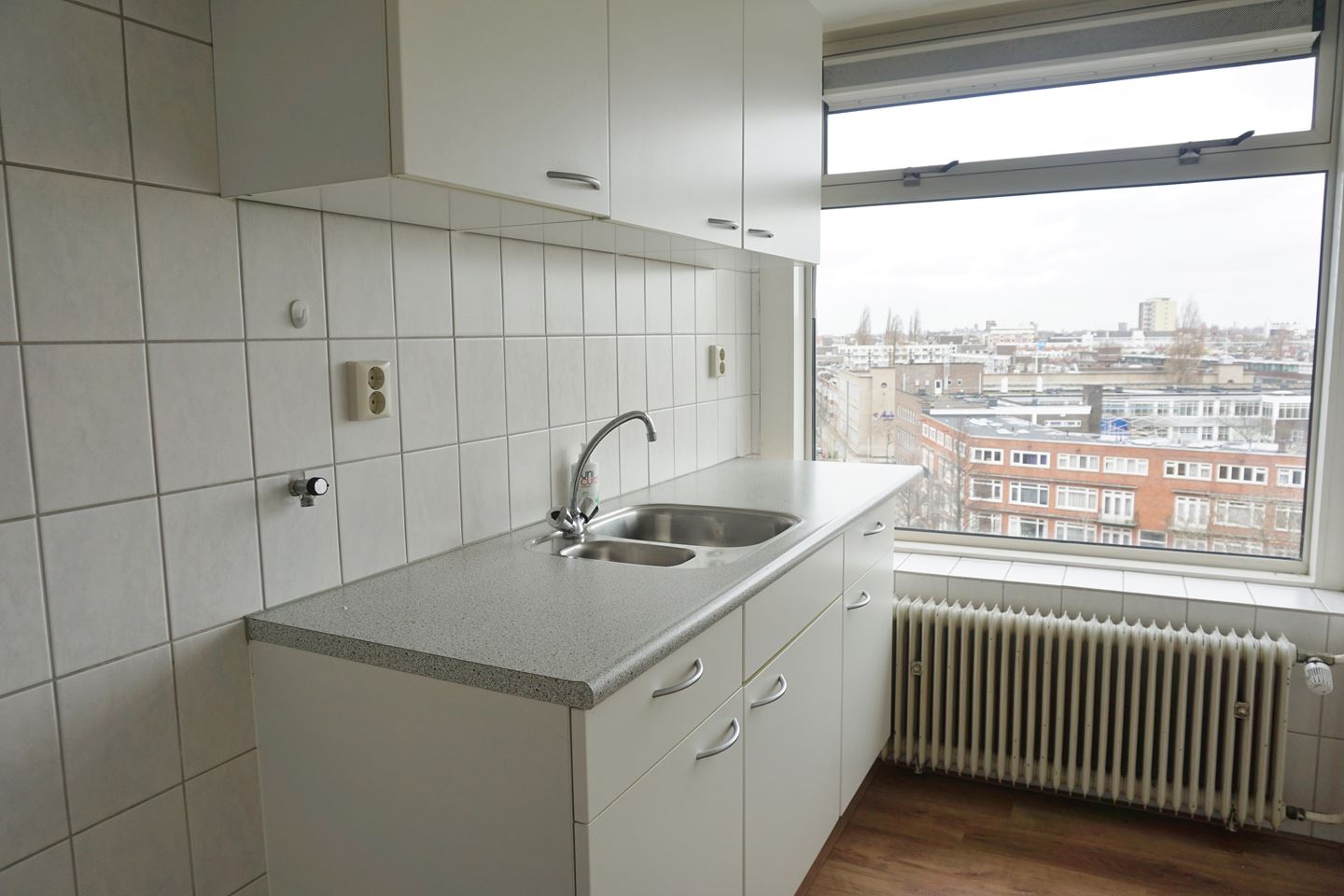 Te Huur 4 Kamer Appartement Bentinckplein In Rotterdam