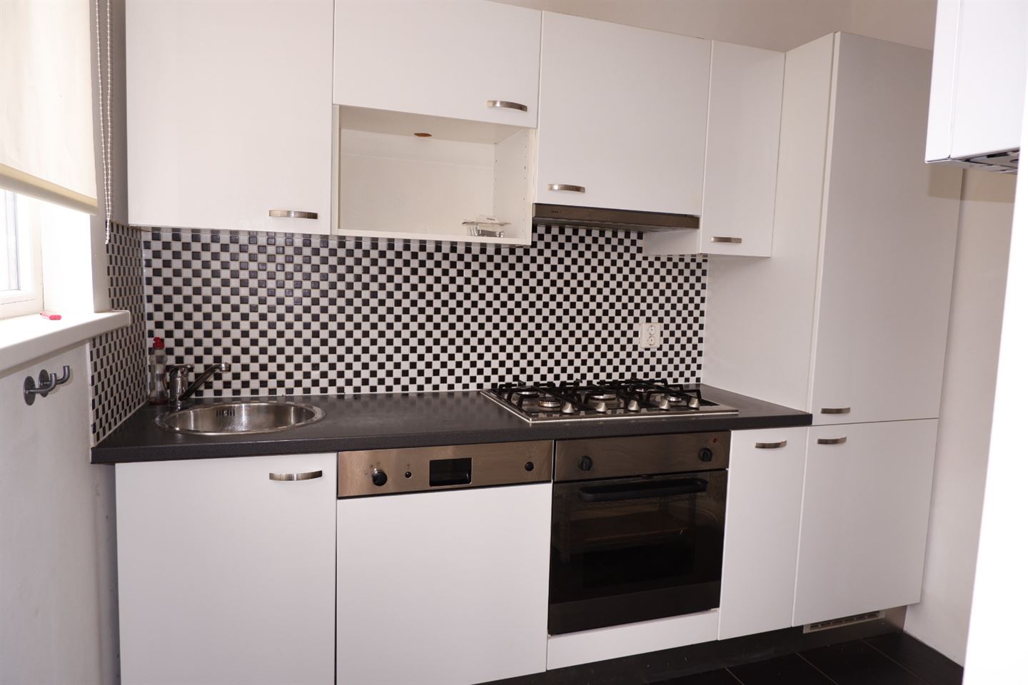 Te Huur 4 Kamer Appartement Mijnsherenlaan In Rotterdam