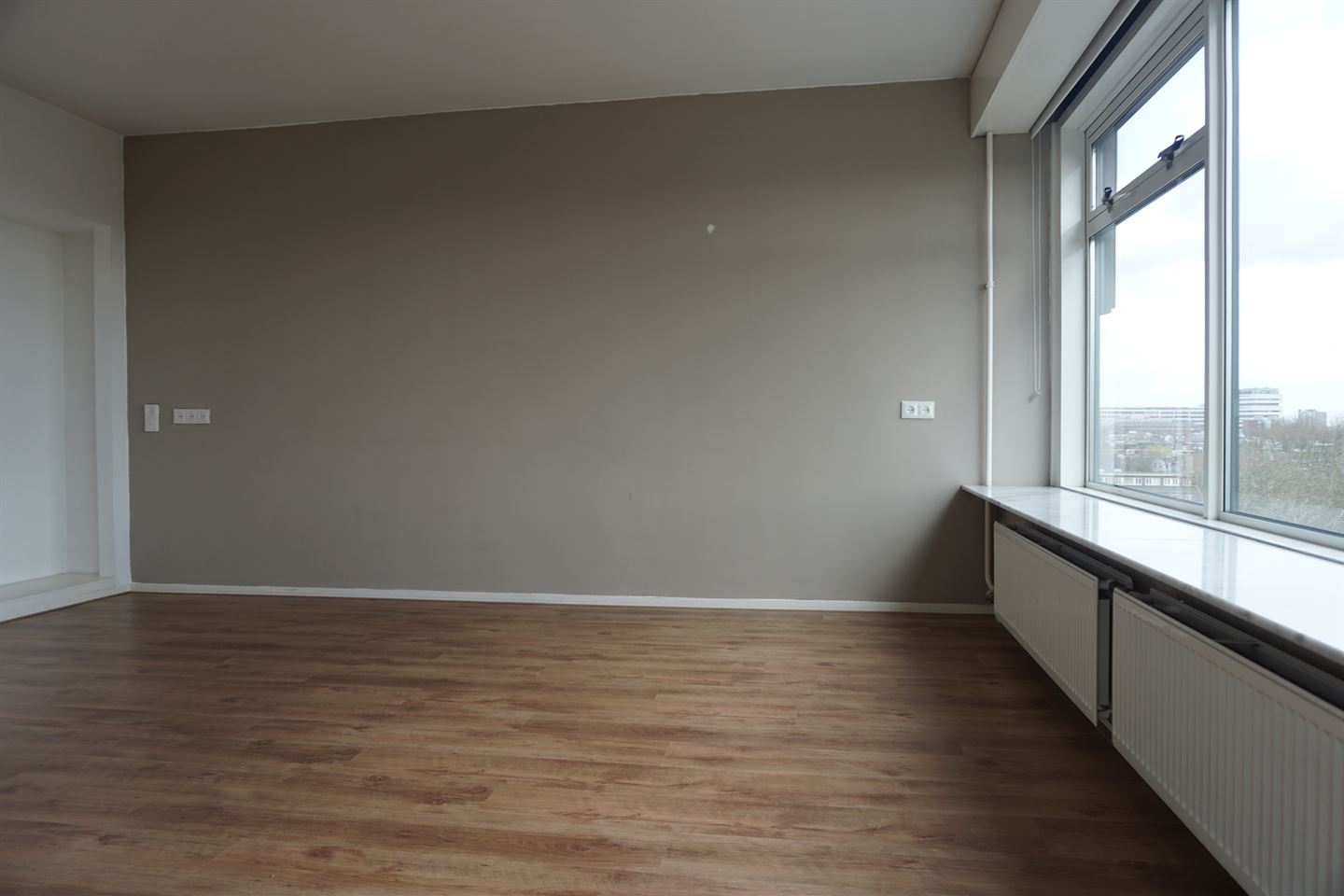 Te Huur 4 Kamer Appartement Bentinckplein In Rotterdam
