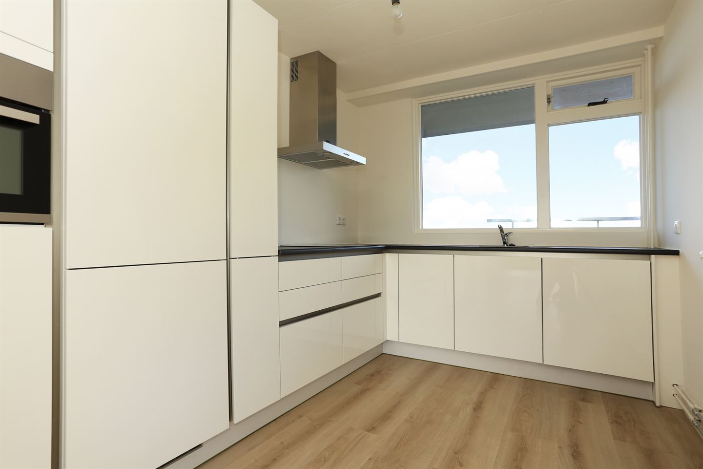 Te Huur 5 Kamer Appartement Nieuwendamlaan In Den Haag