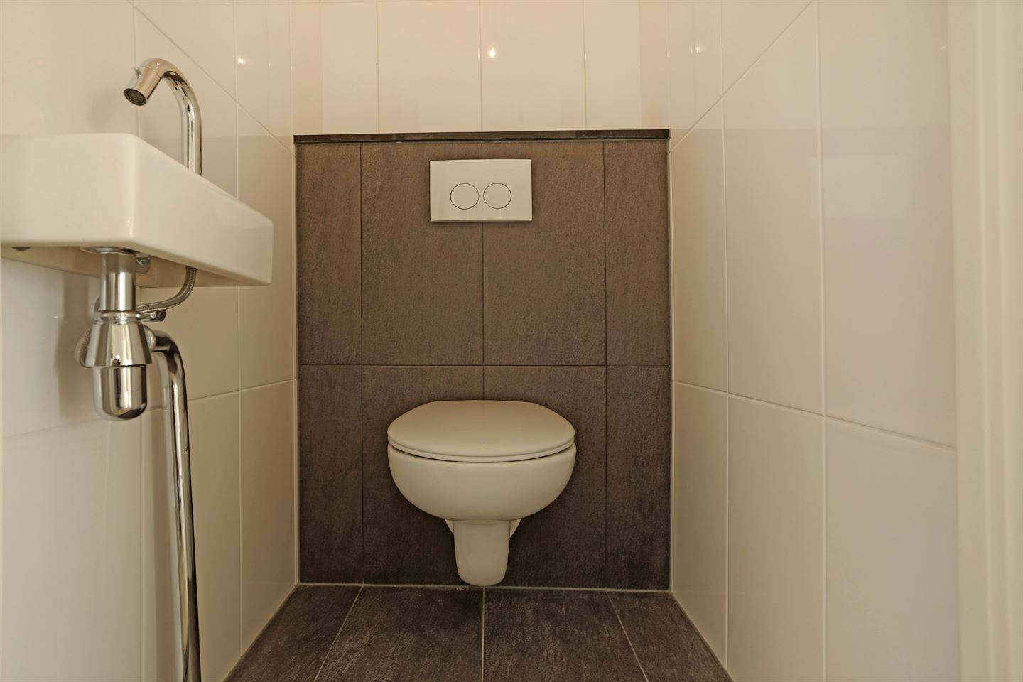 Te Huur 5 Kamer Appartement Nieuwendamlaan In Den Haag