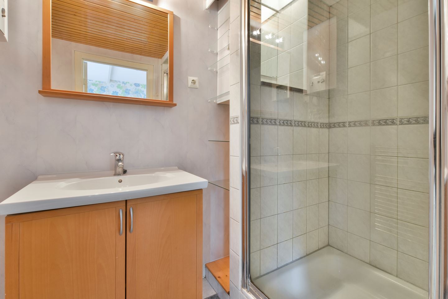 Te Huur 4 Kamer Appartement Engelandlaan In Haarlem