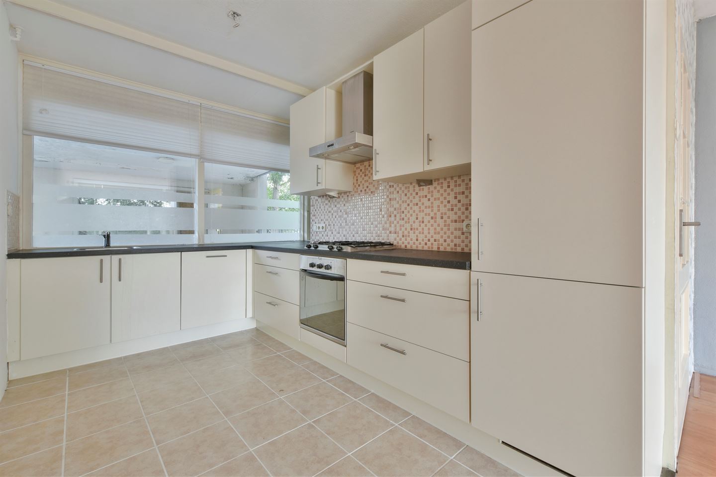 Te Huur 4 Kamer Appartement Engelandlaan In Haarlem
